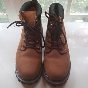 Women's Waterproof Leather Boots. Size 10
